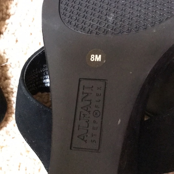 Alfani Step N Flex SZ 8M black suede sandals . - Picture 5 of 8